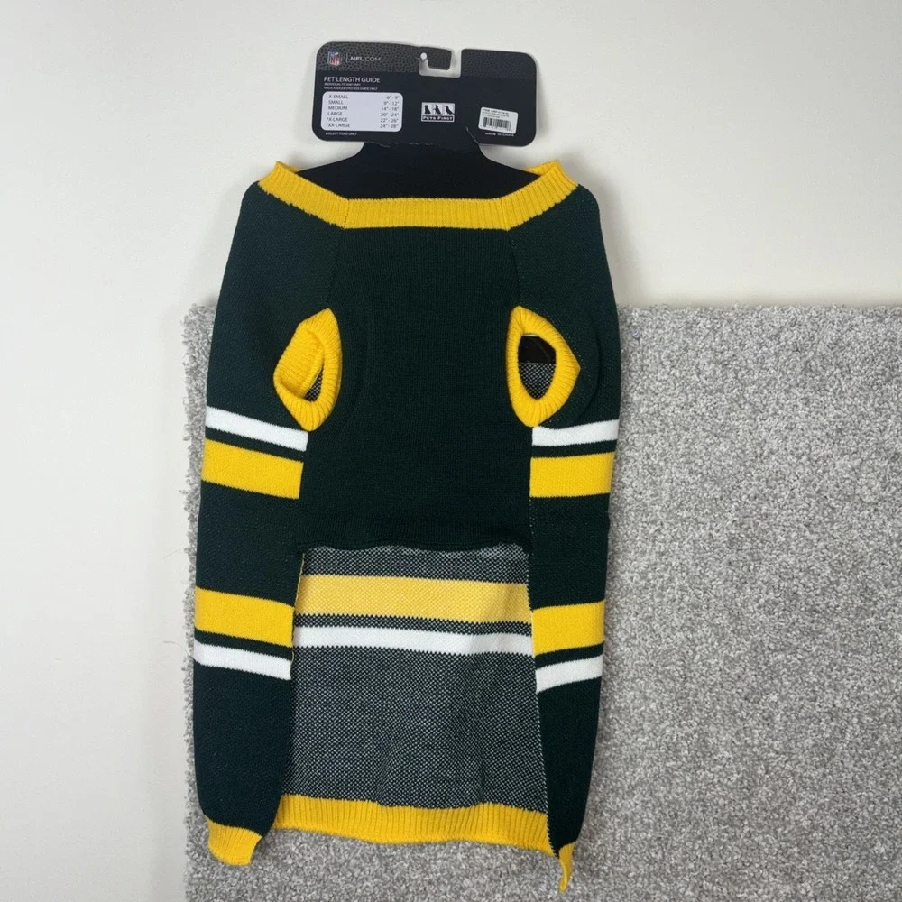 Pets First NFL Dog Sweater Warm & Cozy Knit Pet‎ Sweater NFL Green Bay Packers